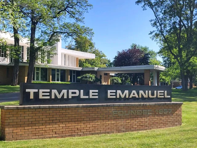 Temple Emanuel — photo 2