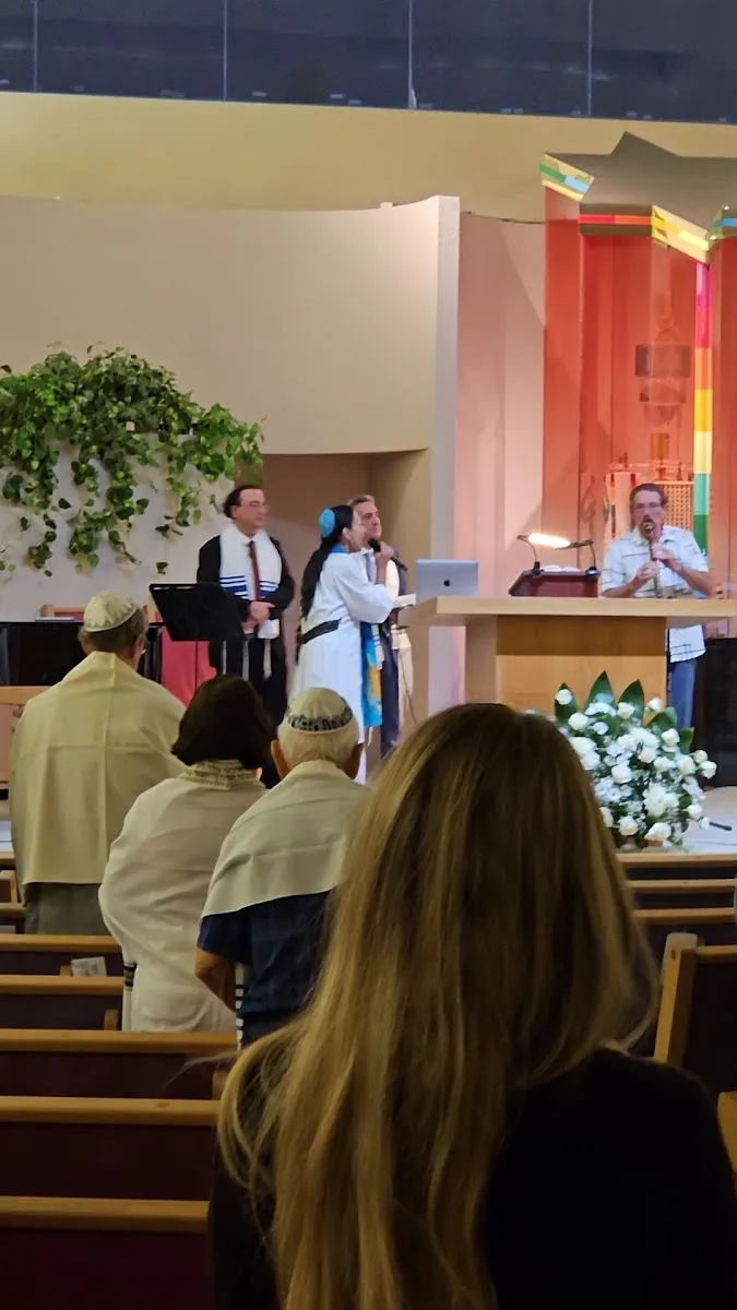 Temple Isaiah/Jewish Community Center — foto 2