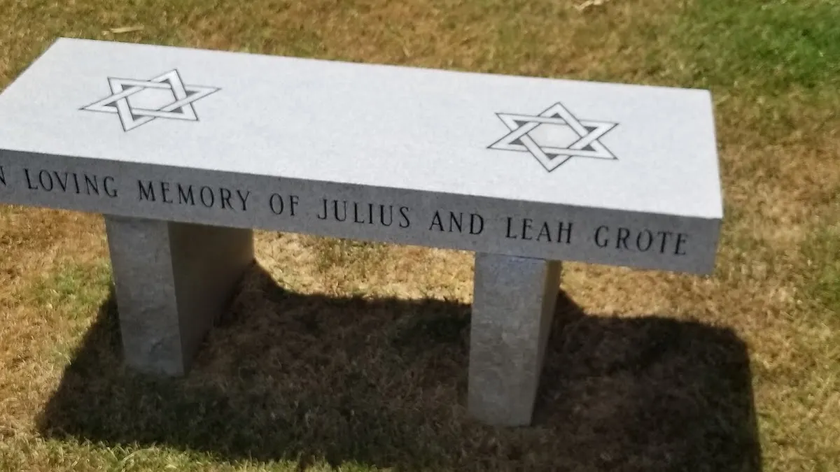 Temple Israel Cemetery — photo 4