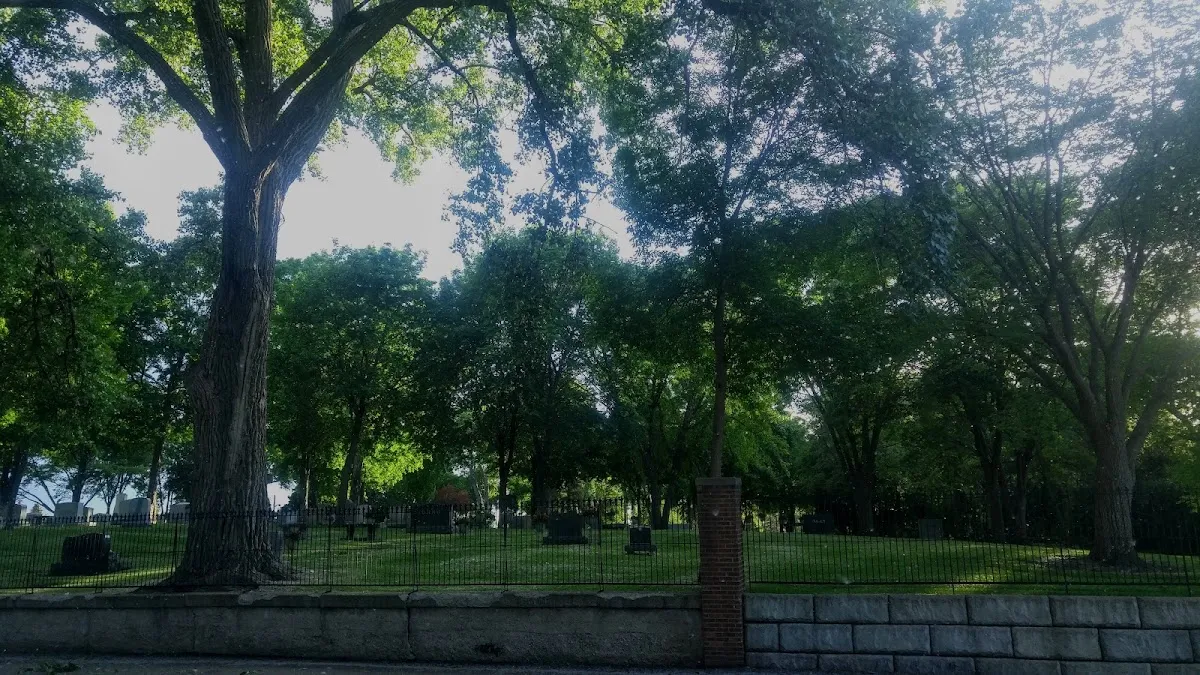 Temple Israel Memorial Park Cemetery — photo 2