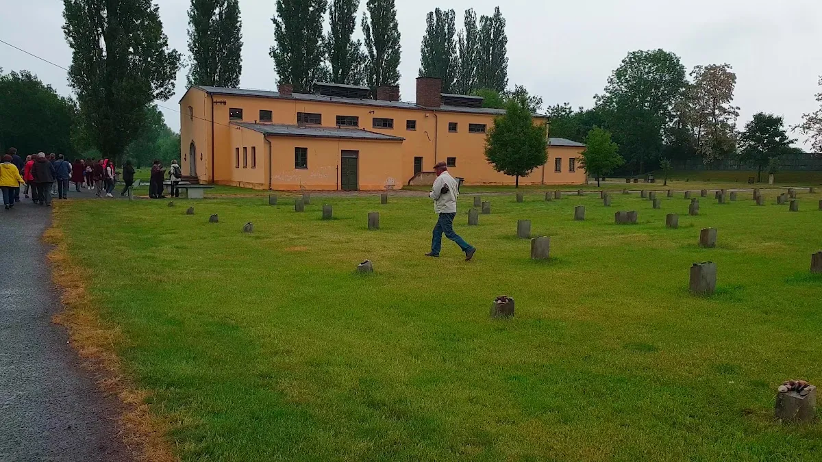 Památník Terezín – Krematorium a židovský hřbitov — foto 2