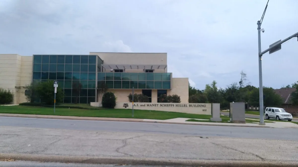 Texas A&M A.I. & Manet Schepps Hillel Center — foto 7