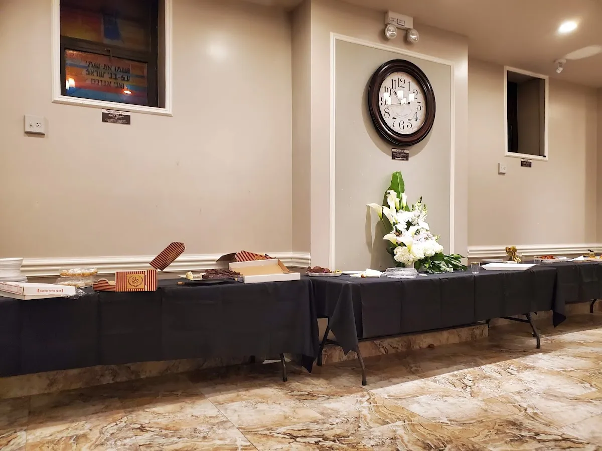 The Avenue N Jewish Center — foto 8