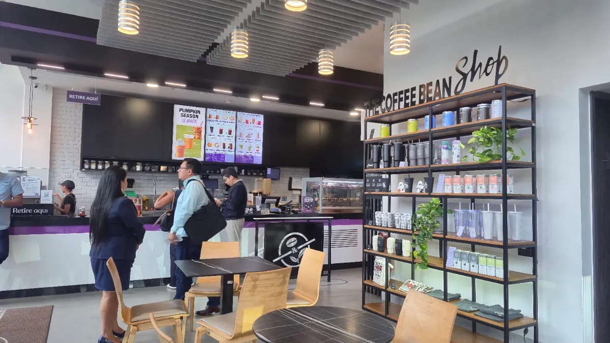 The Coffee Bean & Tea Leaf® | Balboa Boutiques — photo 6