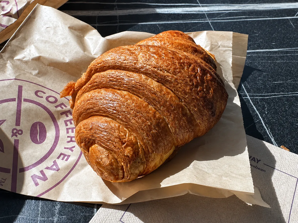 The Coffee Bean & Tea Leaf® | Balboa Boutiques — photo 9