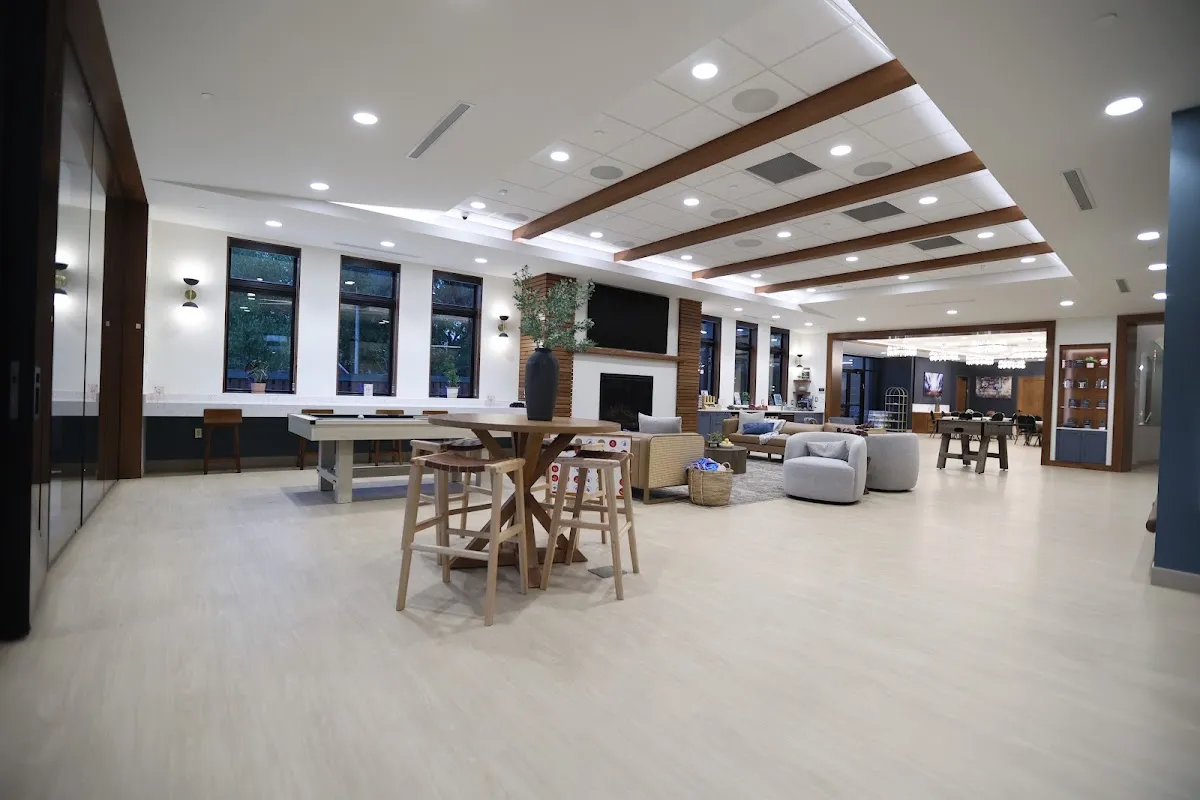 The Cutler Family Chabad House at the Rohr Center for Jewish Life serving KU and Northeast Kansas Communities — photo 5