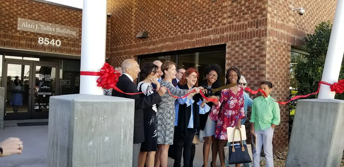 The LJD Jewish Family & Community Services Headquarters — foto 6