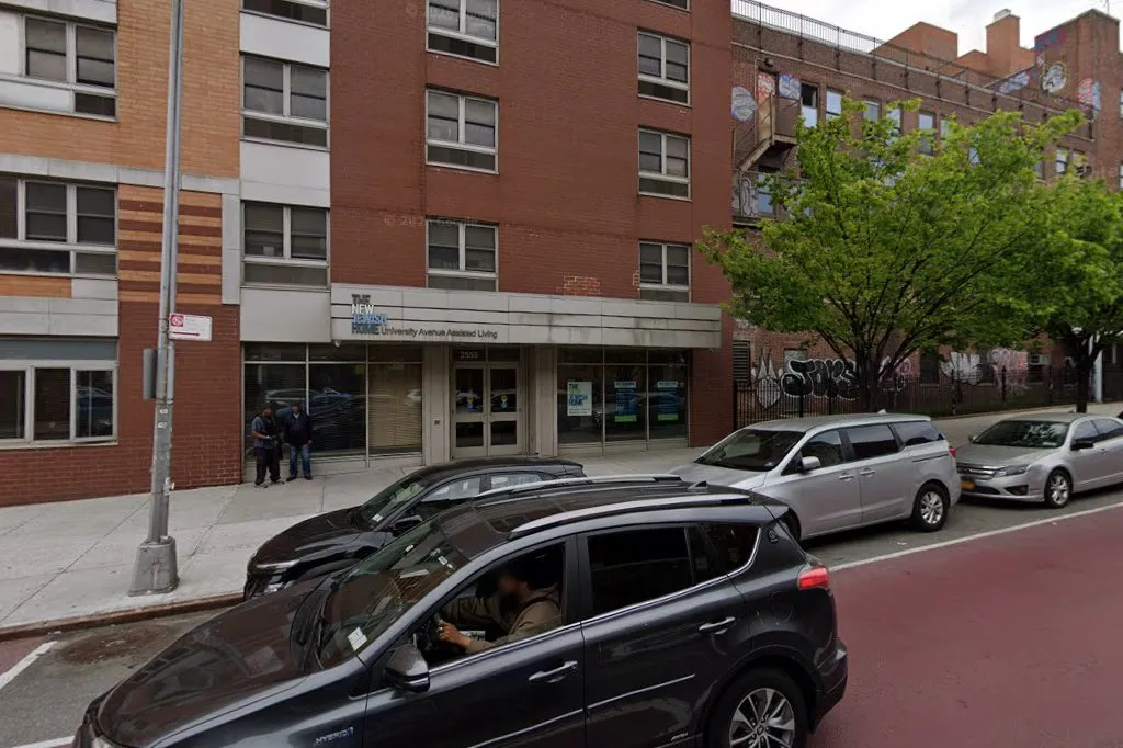 The New Jewish Home — University Avenue — foto 2