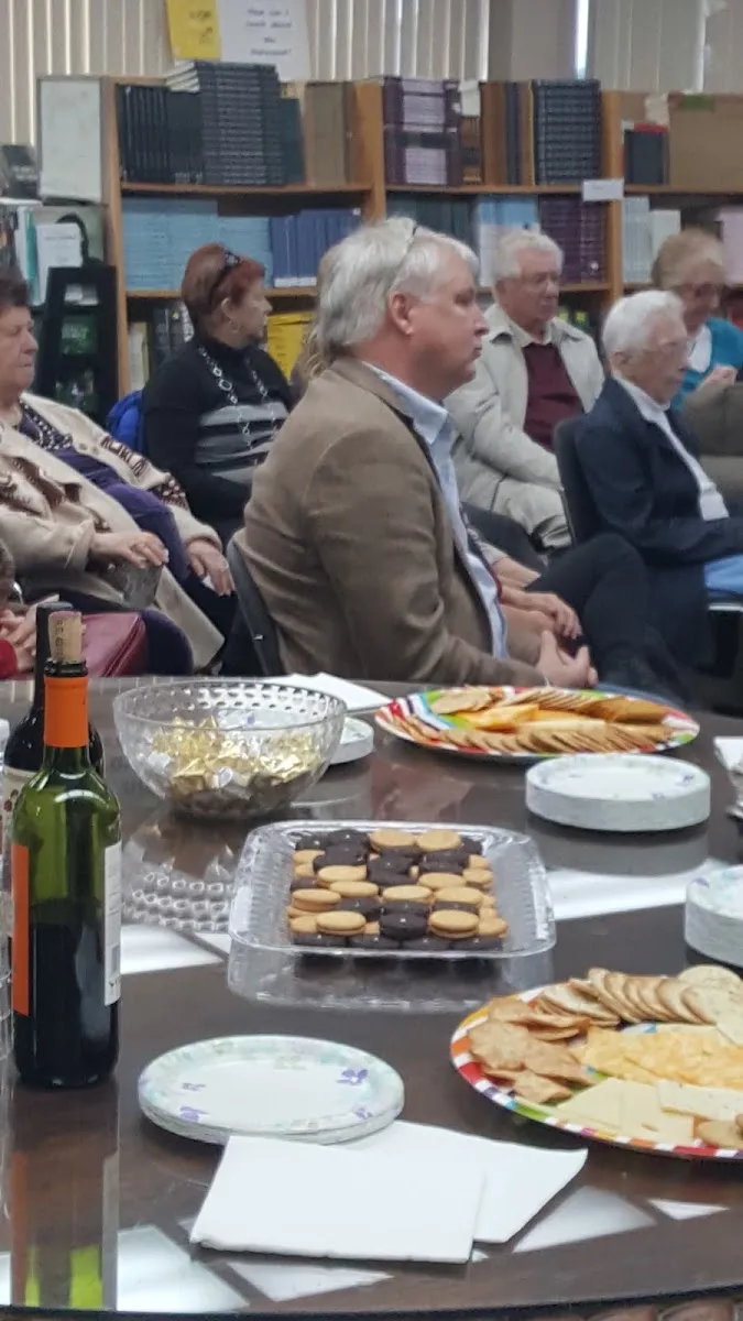 The Sperling Kronberg Mack Holocaust Resource — foto 9