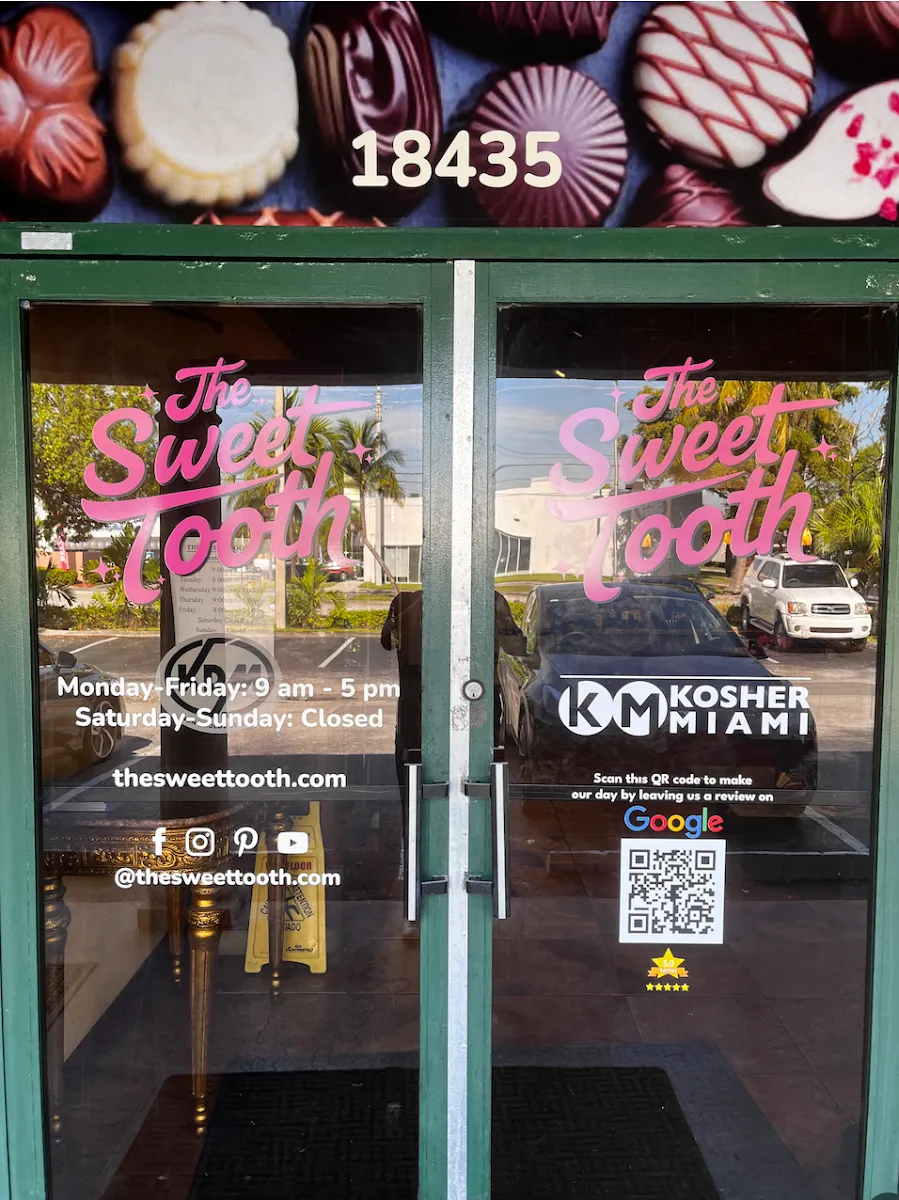 The Sweet Tooth — photo 8