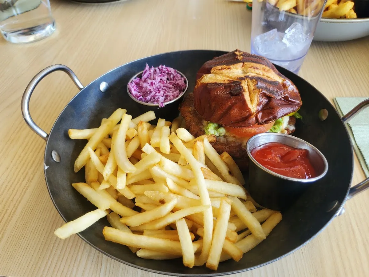 The Upper Crust — foto 8