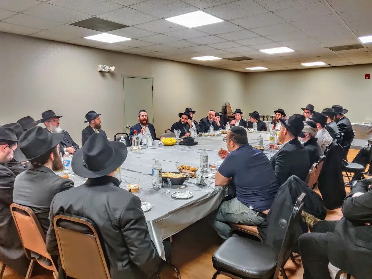 The Young Anash Shul - Tzeirei Anash — photo 7