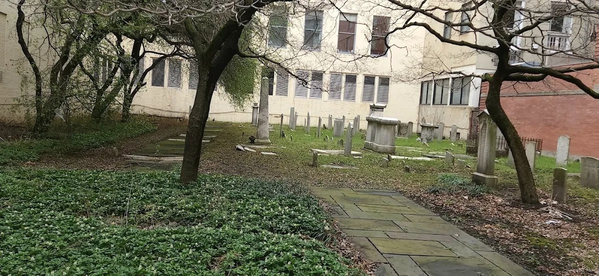 Third Cemetery of the Spanish and Portuguese Synagogue — foto 10