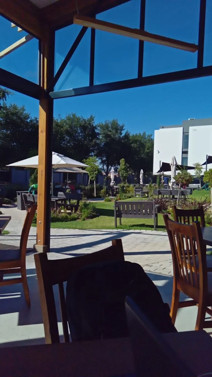 Three Roses Café — foto 6
