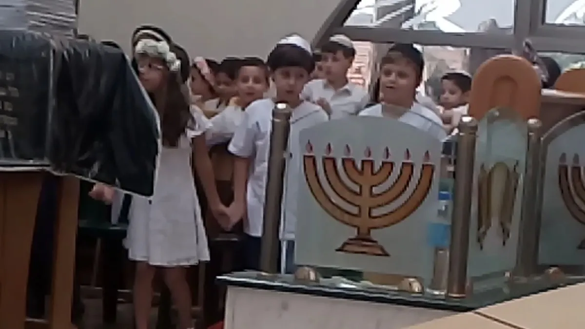 Tiferet Bachurim Synagogue — foto 3