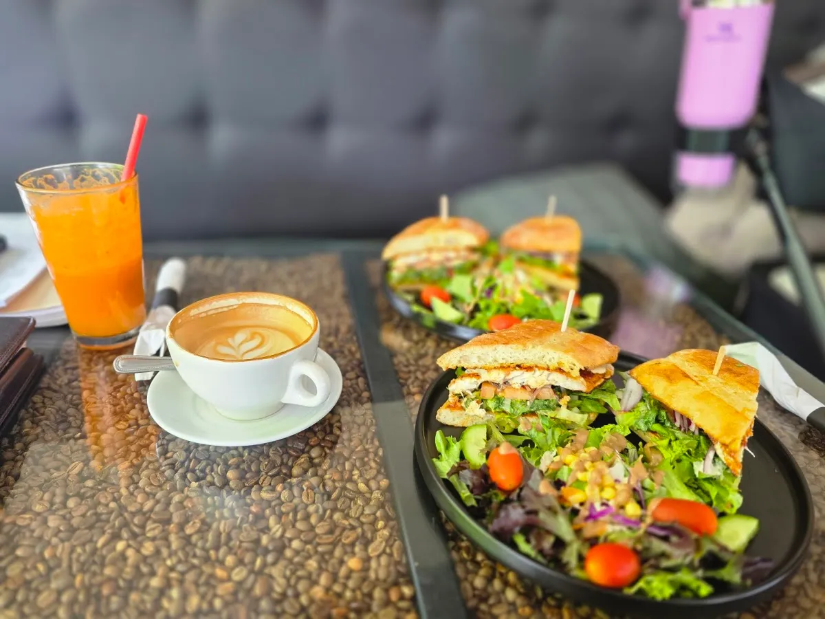 Toast Cafe — photo 6
