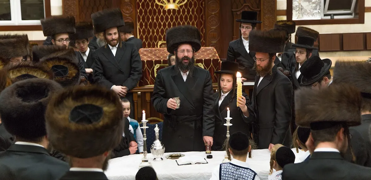 Toldos Yakov Yosef Skver — photo 3