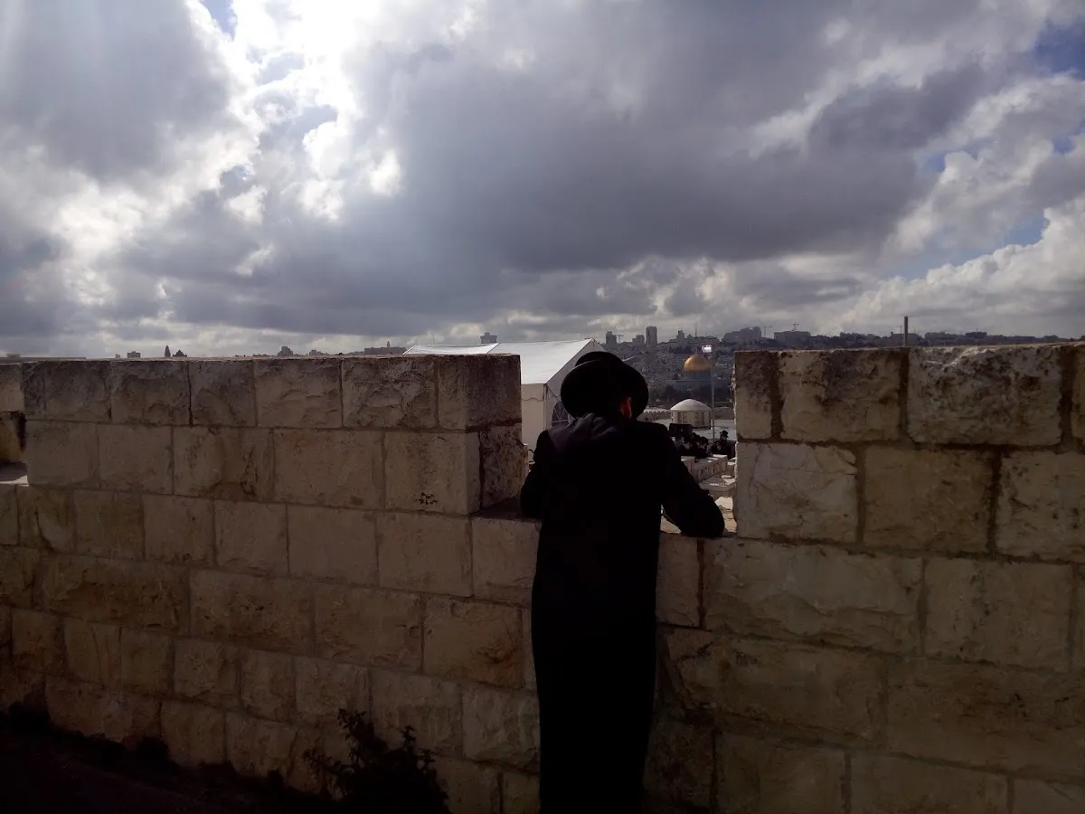 Tomb of the Nadvorna Rebbe — foto 8