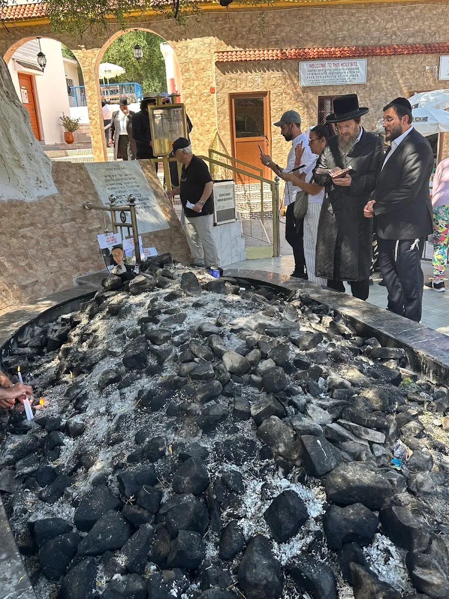 Tombeau de Rabbi Amram Ben Diwan (cimetière juif d'Asjen) — photo 6