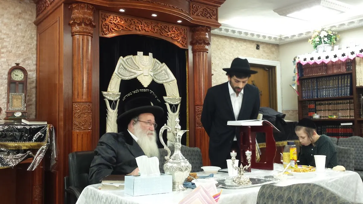 Torah V'Chesed Nanash - Riverdale Shtiebel
