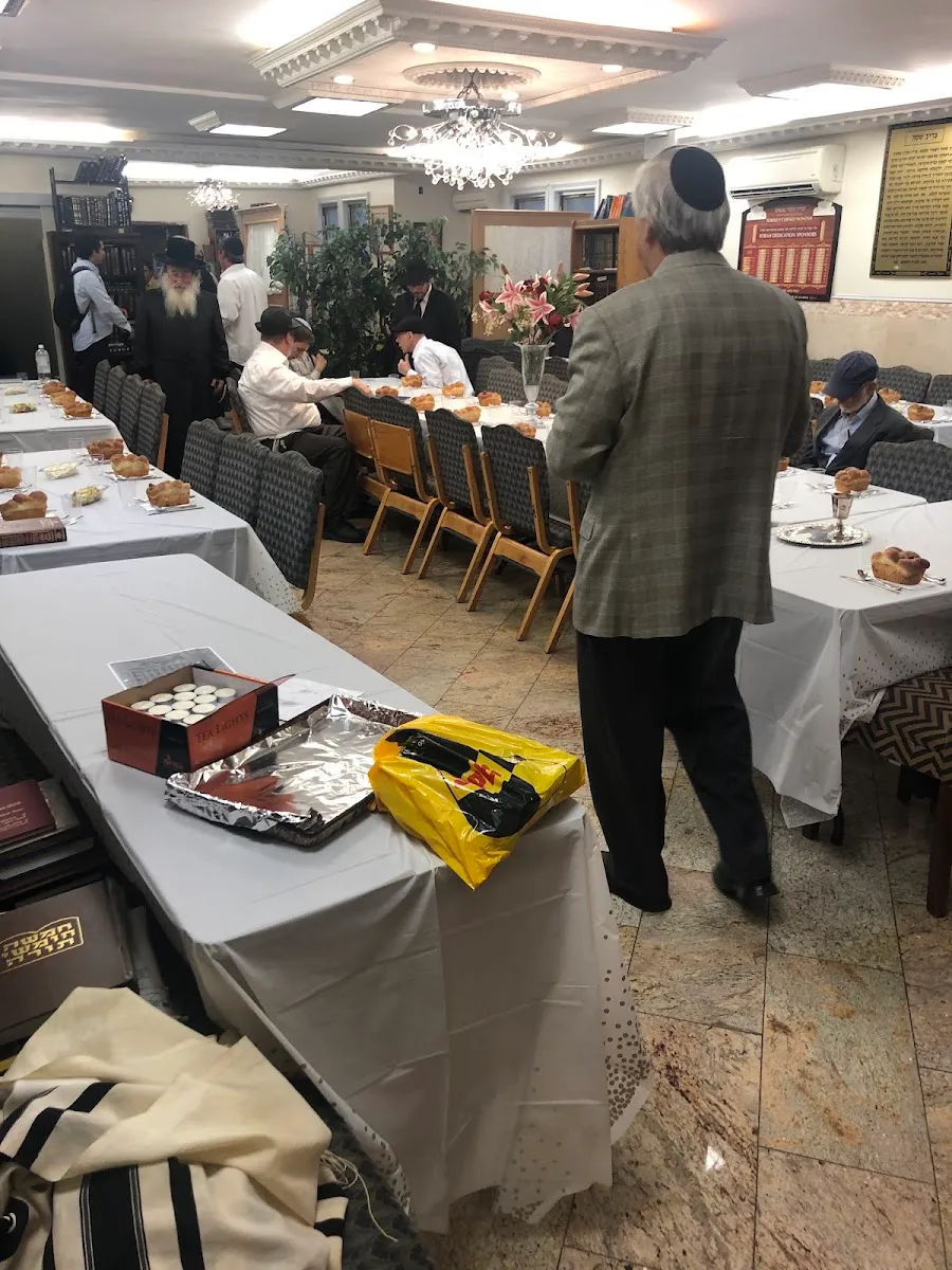 Torah V'Chesed Nanash - Riverdale Shtiebel — photo 6