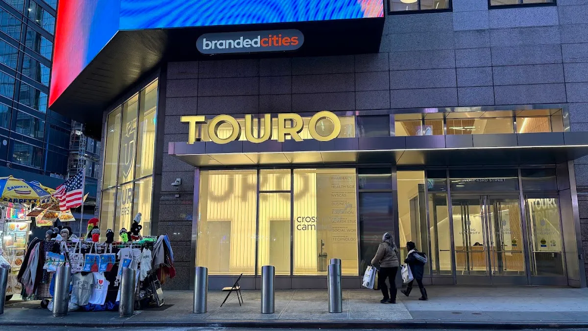 Touro University — foto 8