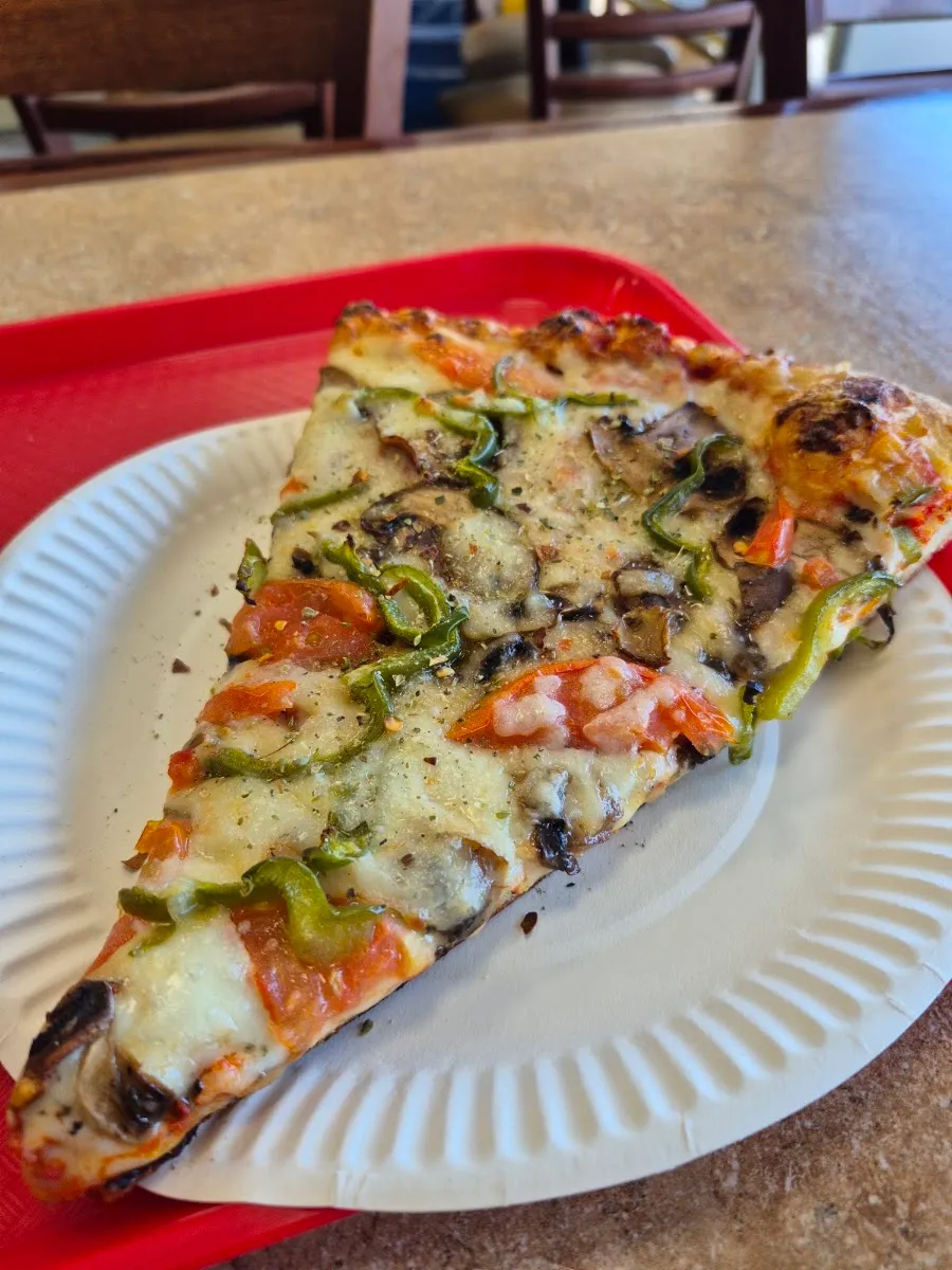Tov-Li Pizza & Falafel (Bathurst Norte) — foto 5