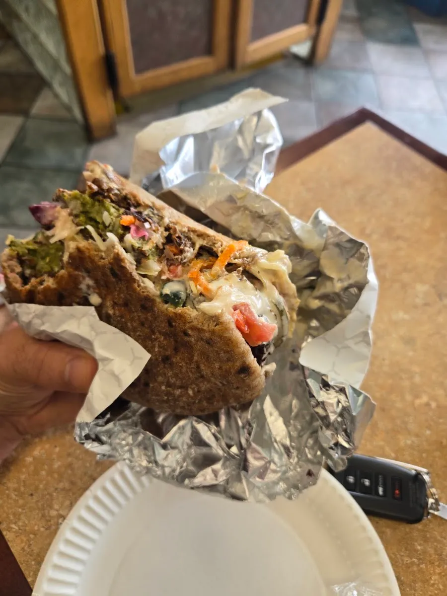 Tov-Li Pizza & Falafel (Bathurst Norte) — foto 9