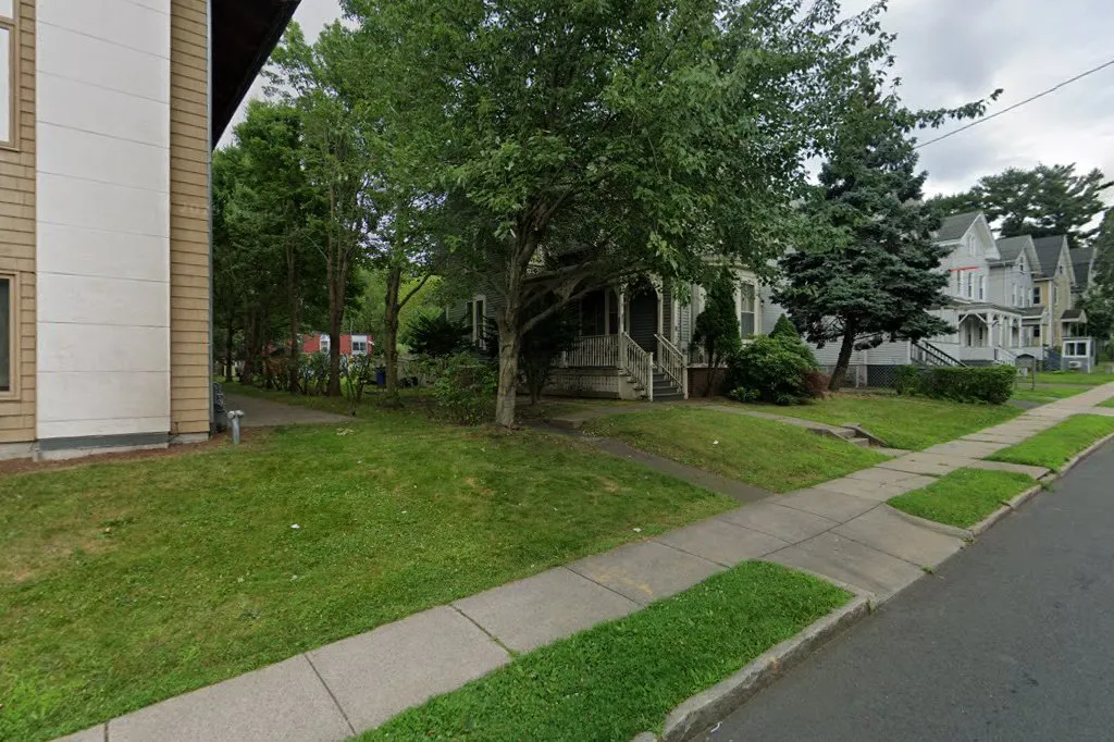 Trinity College Hillel — Zachs Hillel House — foto 2