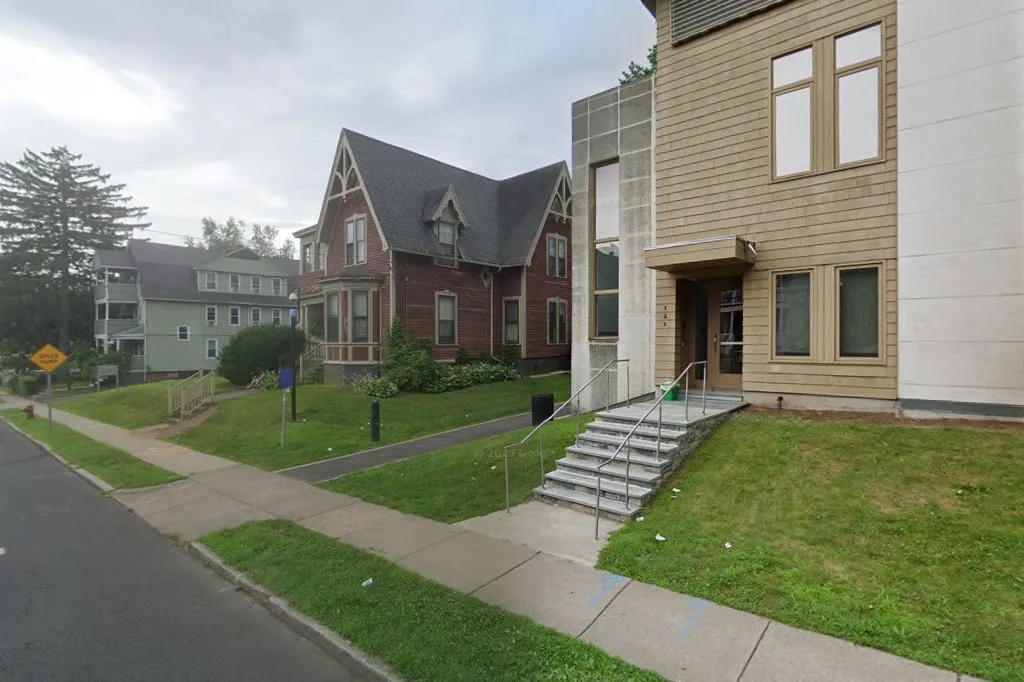 Trinity College Hillel — Zachs Hillel House — foto 3
