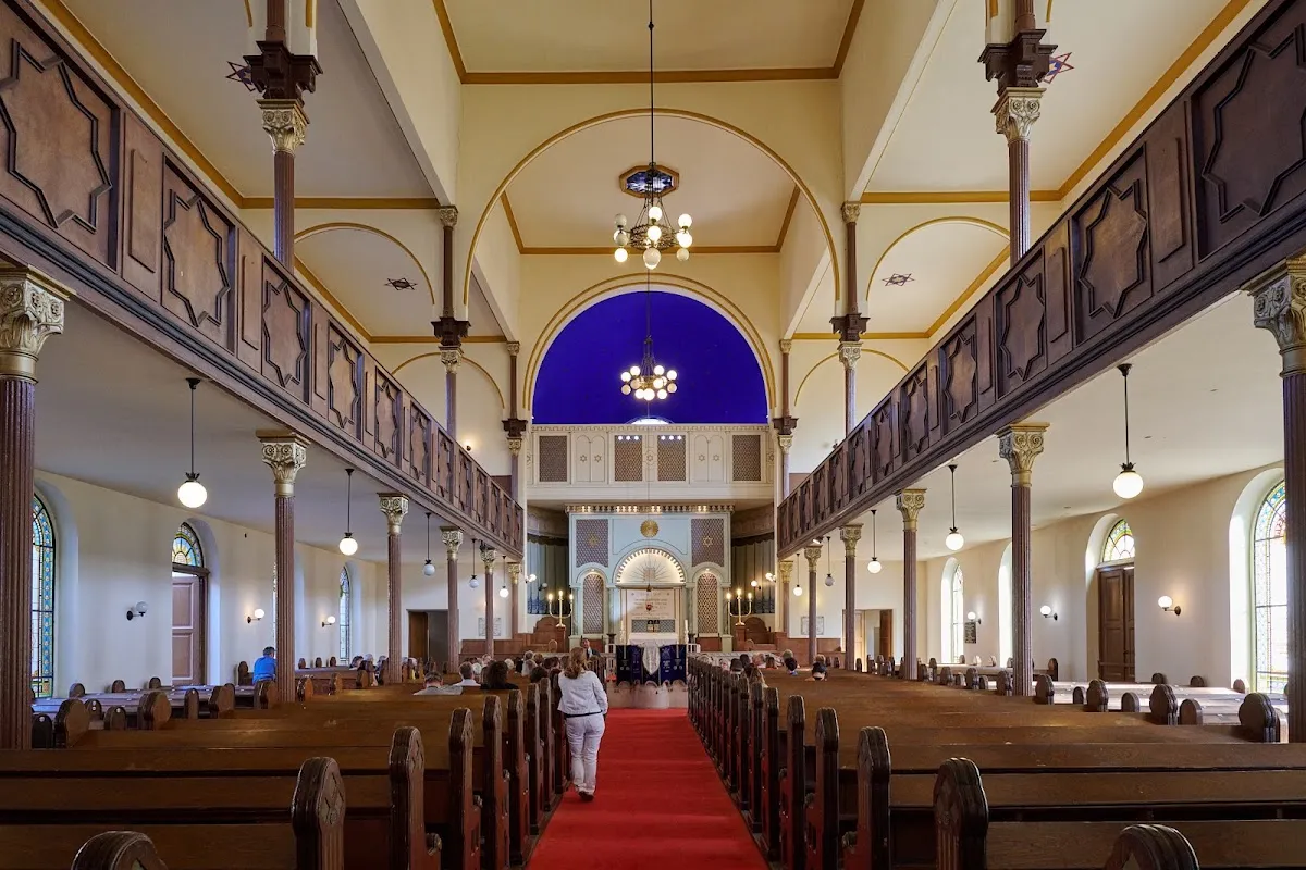 Újpest Synagogue — foto 3