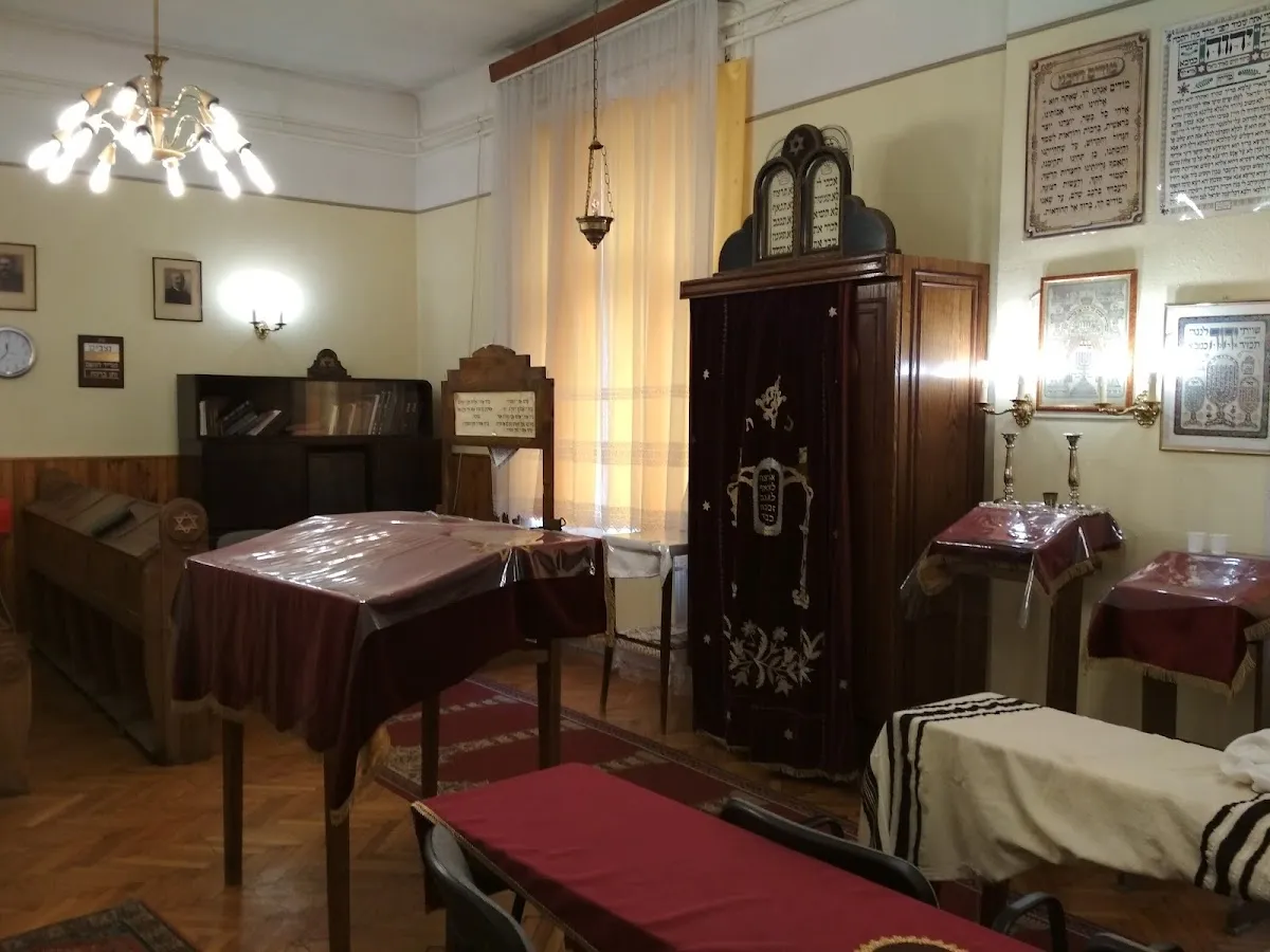 Újpest Synagogue — foto 7