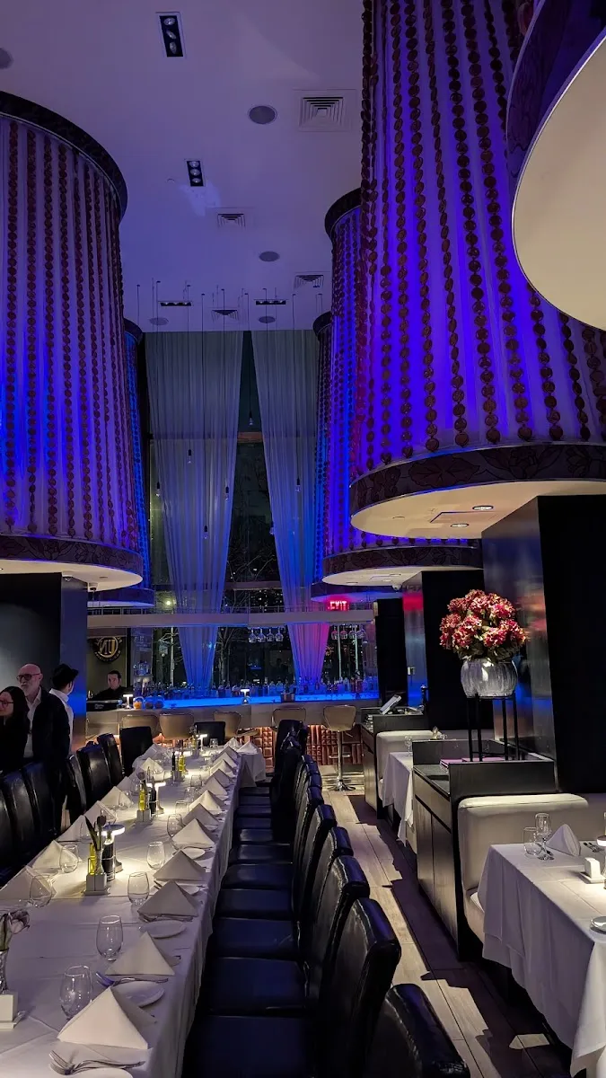 UN Plaza Grill — photo 7