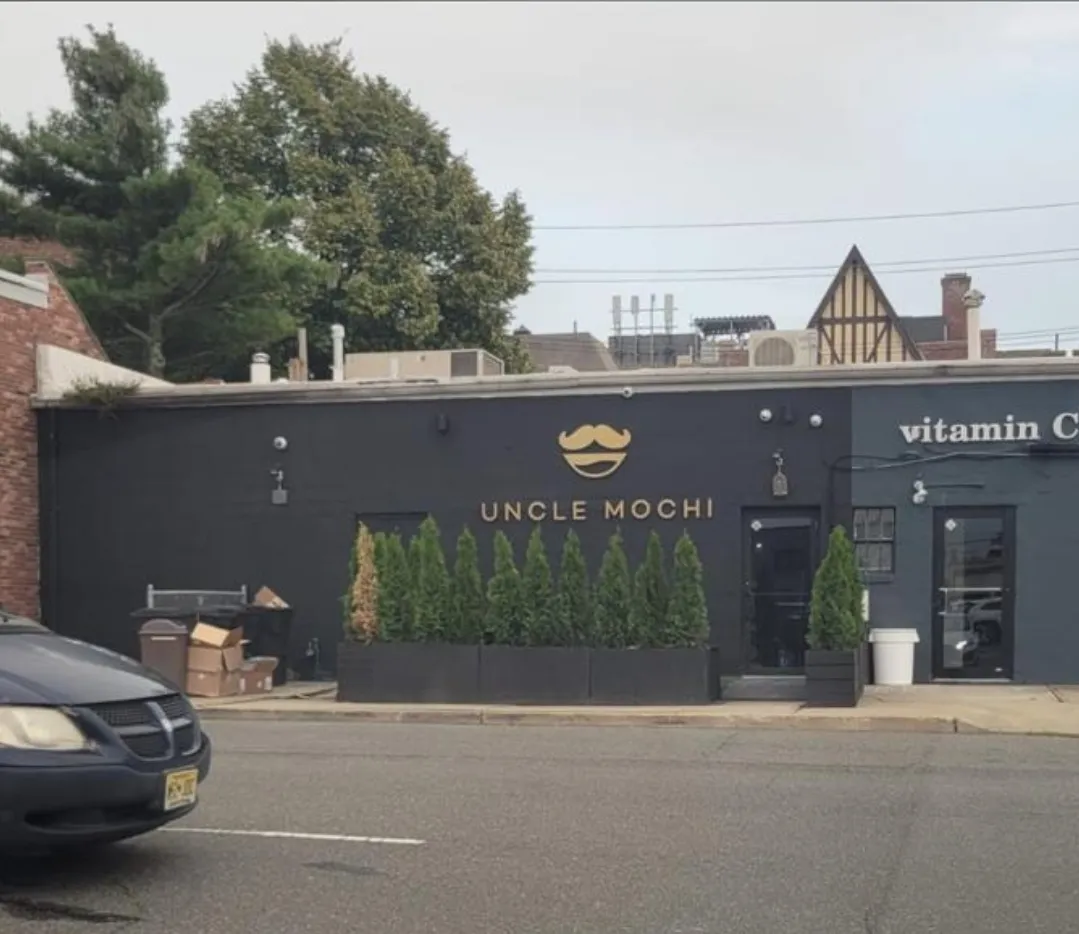 Uncle Mochi Cafe