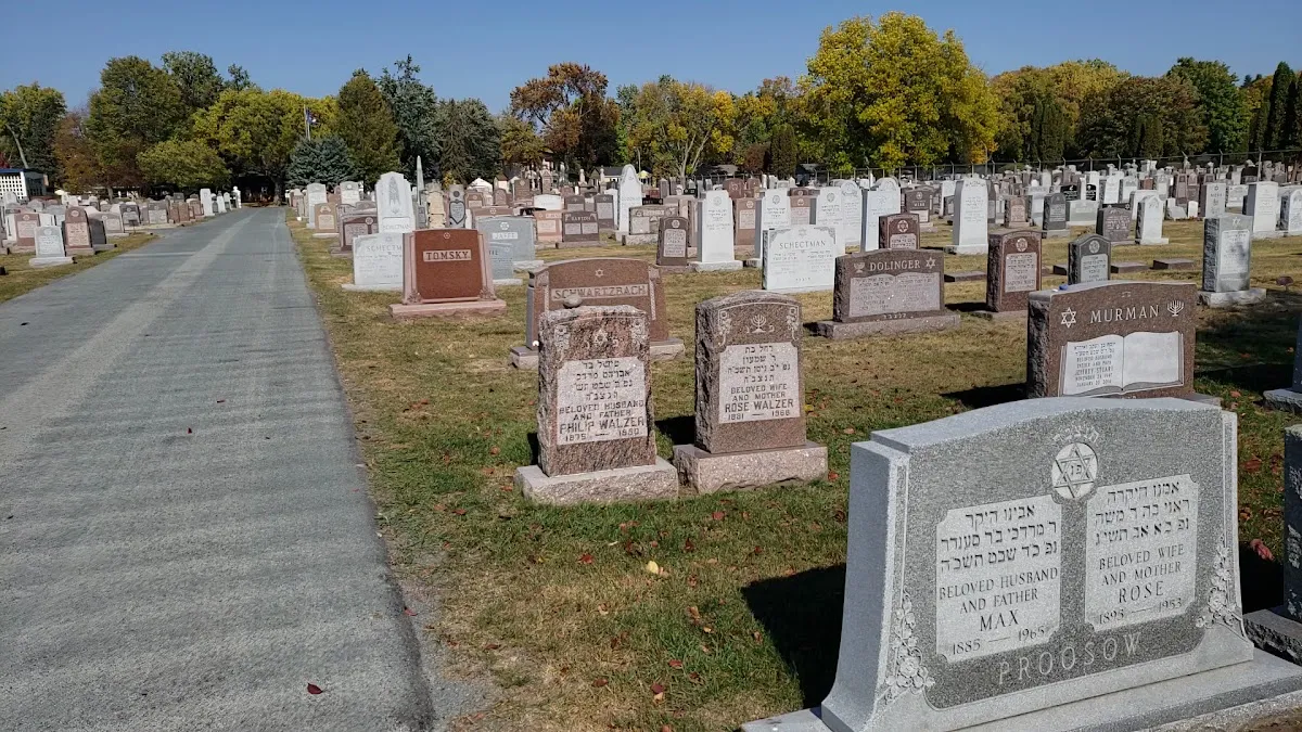 United Hebrew Brotherhood Cemetery — foto 3