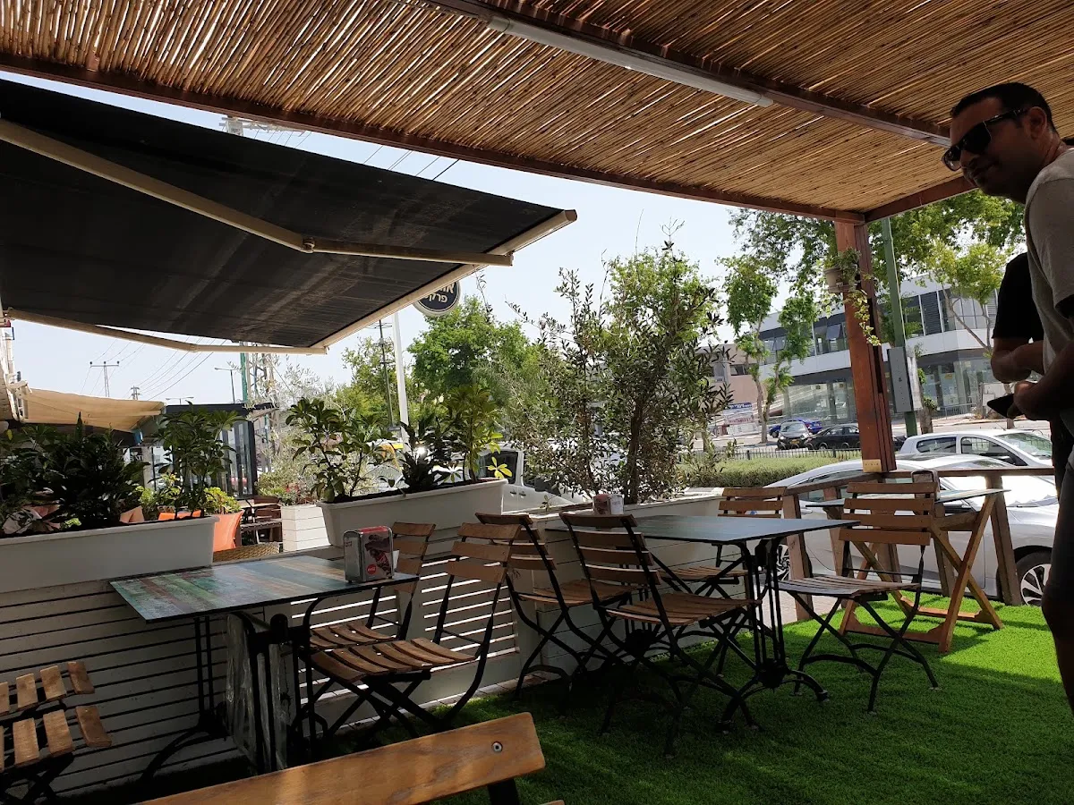 Uzi Chumus Ful (Giborei Israel, Netanya) — photo 4