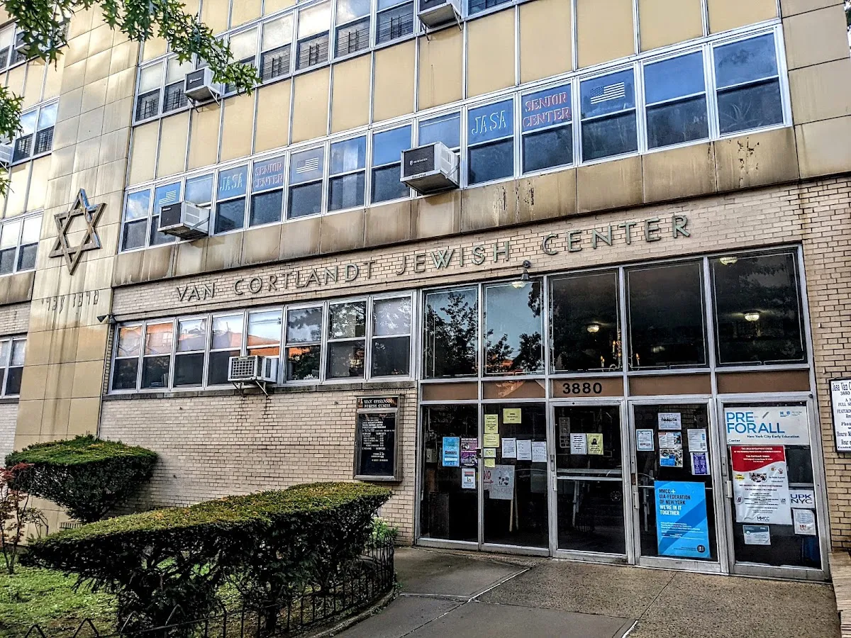 Van Cortlandt Jewish Center — foto 2