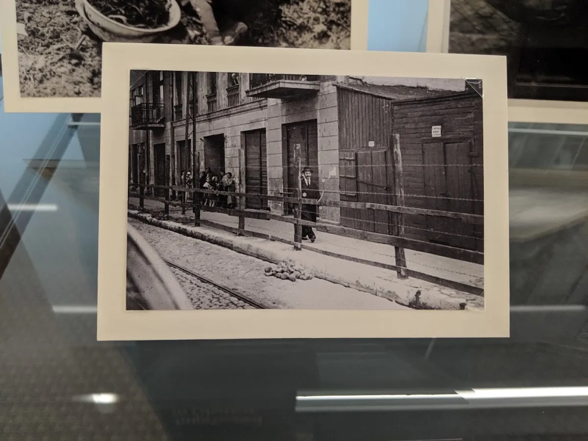 Vancouver Holocaust Education Centre — foto 7