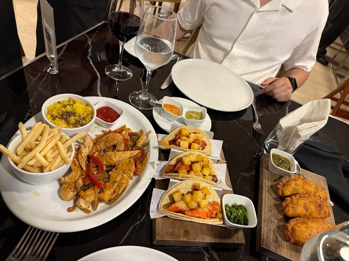 Vico’s Grill Kosher Cancún — photo 4