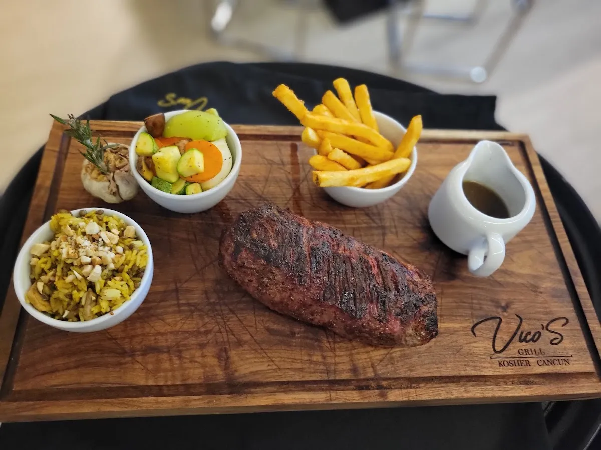 Vico’s Grill Kosher Cancún — photo 7