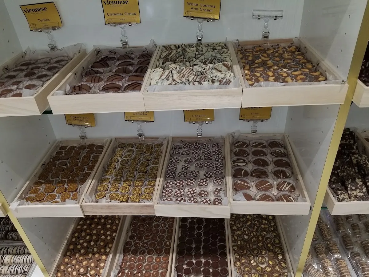 Viennese Classic Confections — foto 3