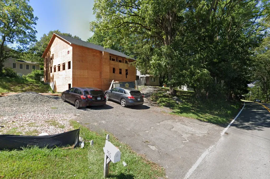 Viznitz New Hempstead — photo 2