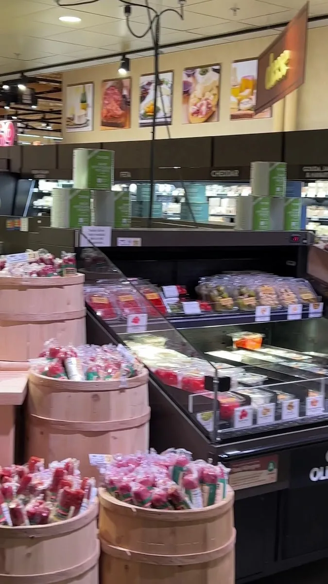 Wegmans (Chapel Hill) — foto 7