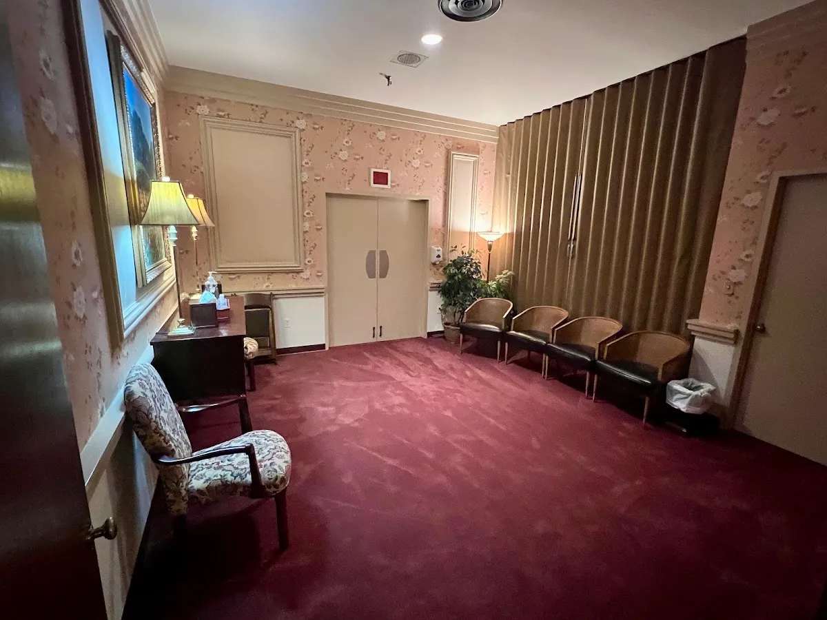 Weinstein Mortuary — foto 3