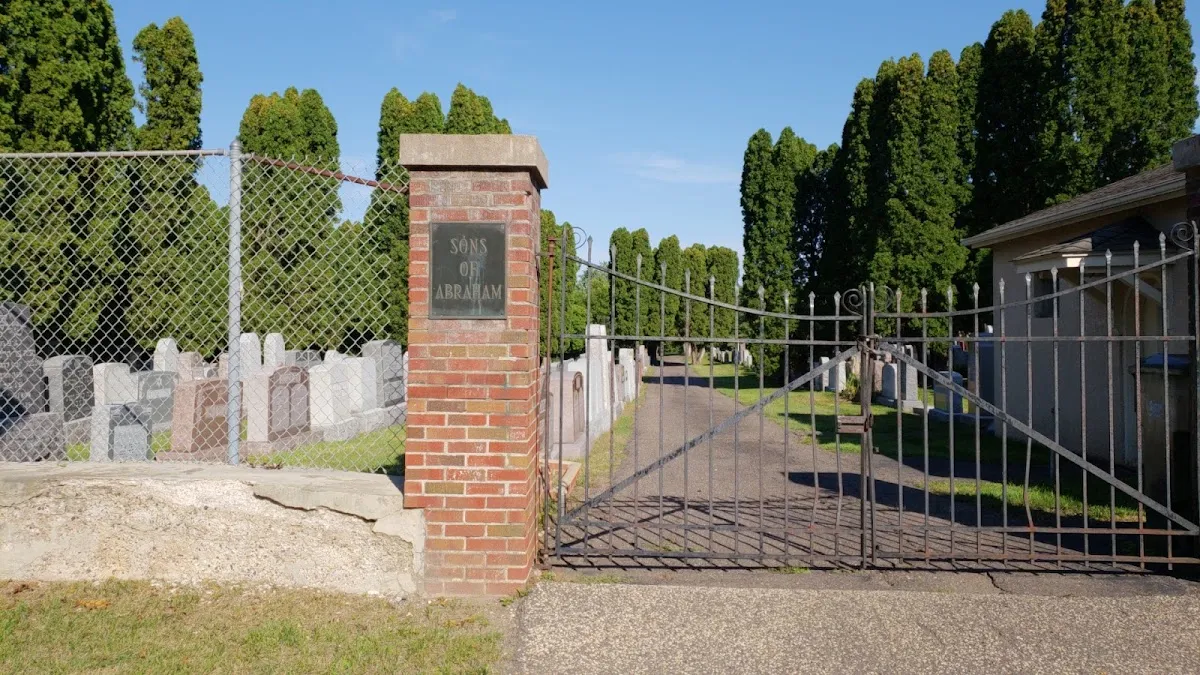 West Side Hebrew Cemetery — photo 2