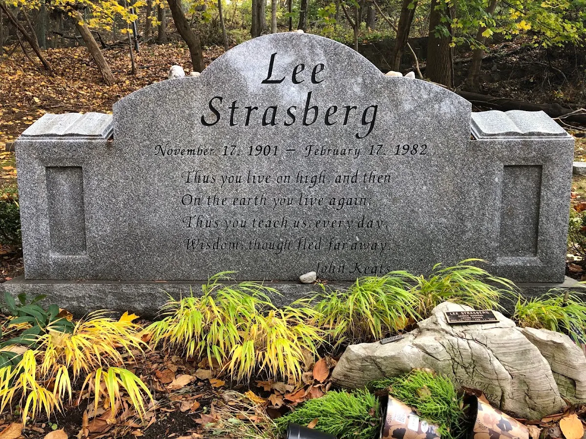 Westchester Hills Cemetery-Stephen Wise Free Synagogue Cemetery — foto 3