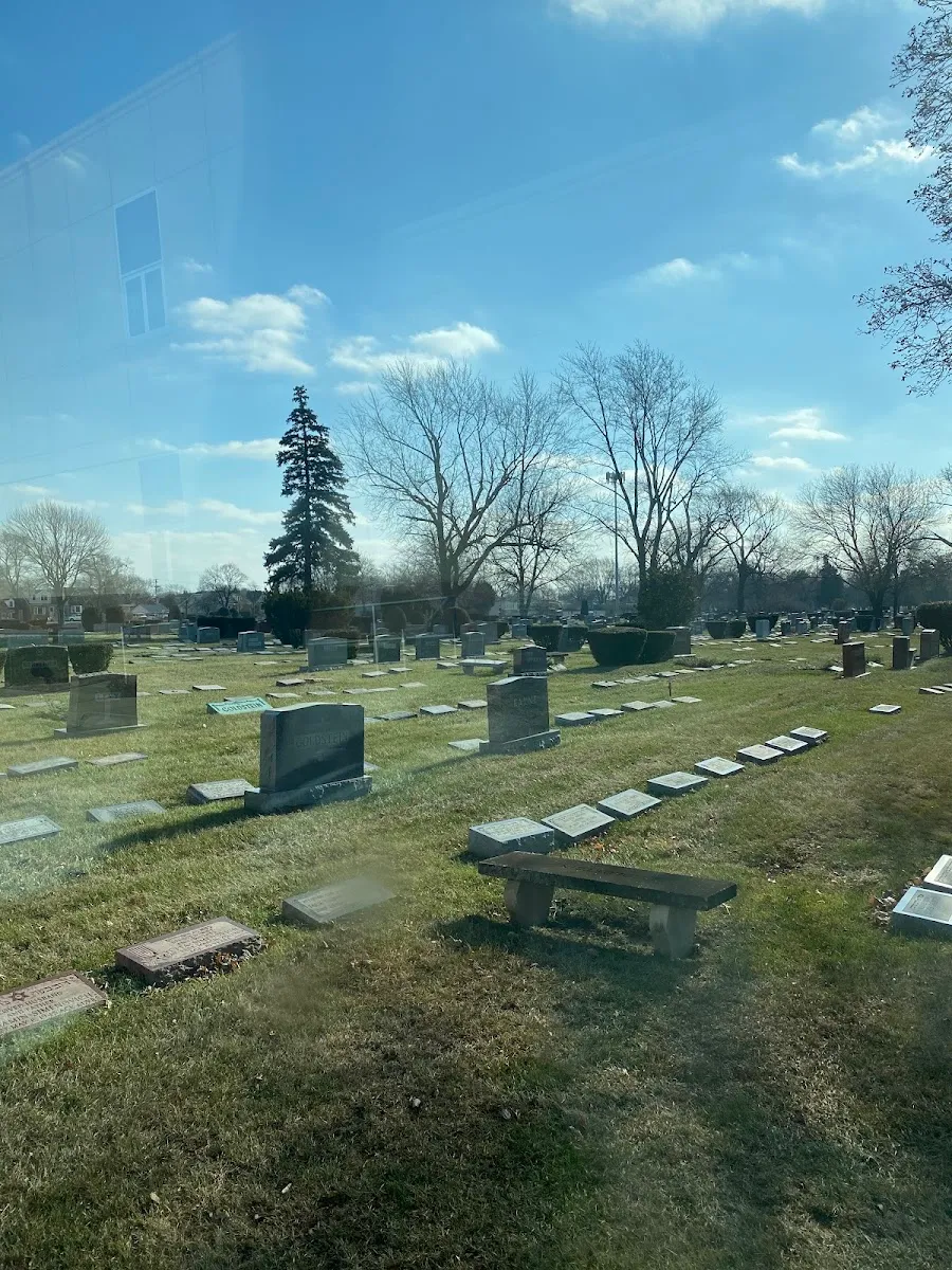Westlawn Cemetery — photo 8