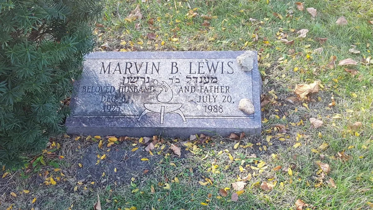 Westlawn Cemetery — photo 9