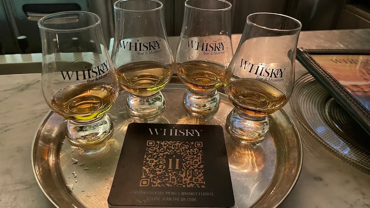 ‎Whiskey Bar & Museum — foto 5