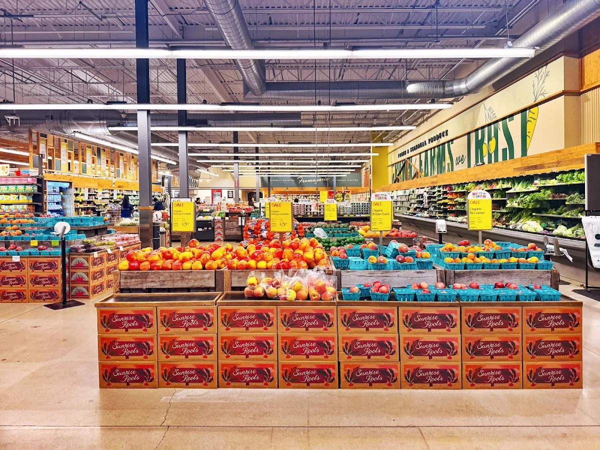 Whole Foods Market (Kakaako) — photo 3